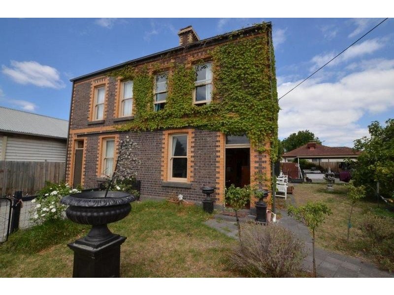 2/98 Summerhill Road, West Footscray VIC 3012