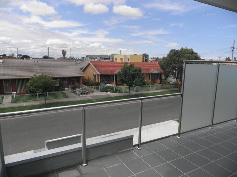 7 Desmond Street, Maidstone VIC 3012