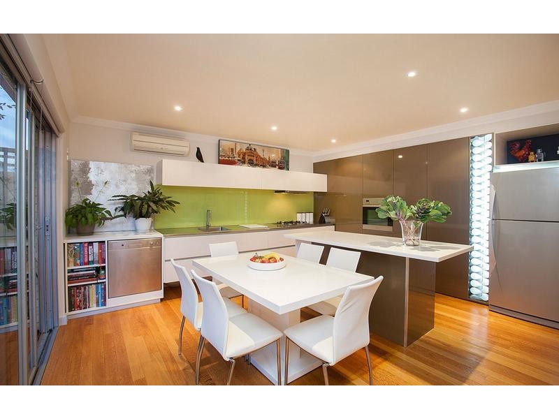 2/2A Coleman Street, Maidstone VIC 3012