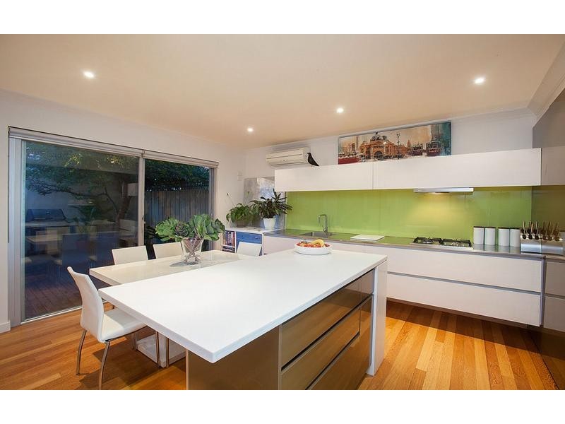 2/2A Coleman Street, Maidstone VIC 3012