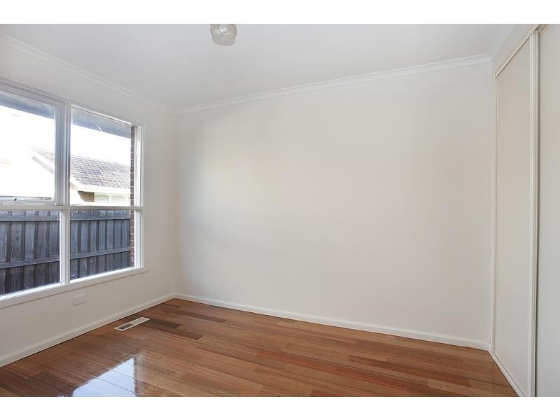 4/11 Bishop Street, Kingsville VIC 3012