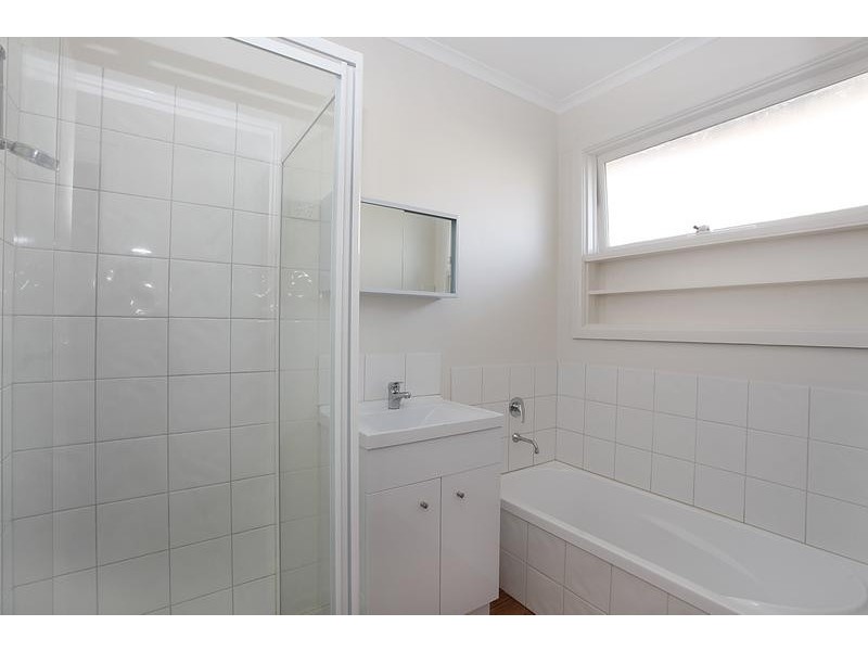 4/11 Bishop Street, Kingsville VIC 3012