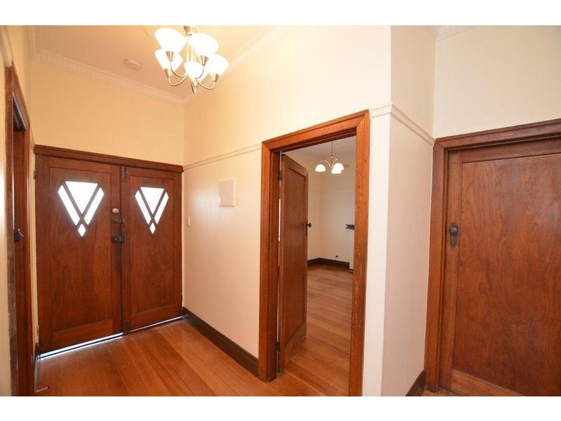 2 Warleigh Road, West Footscray VIC 3012