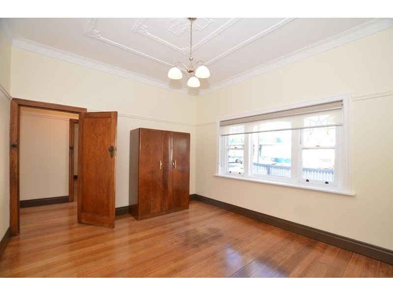 2 Warleigh Road, West Footscray VIC 3012