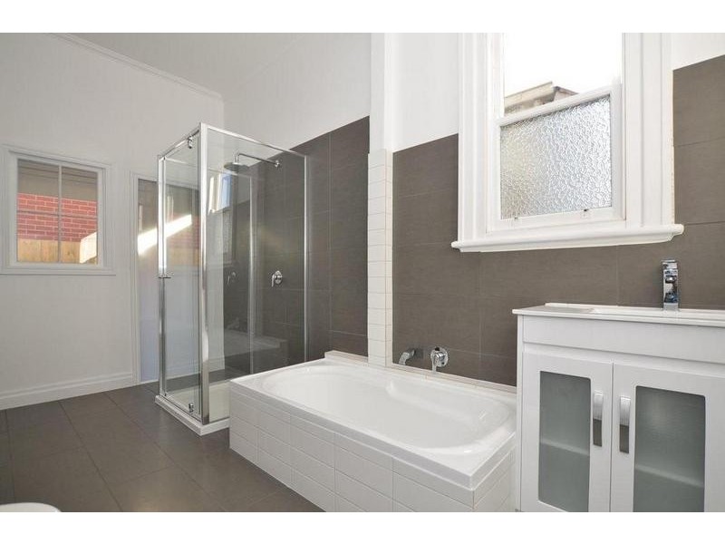 2 Warleigh Road, West Footscray VIC 3012