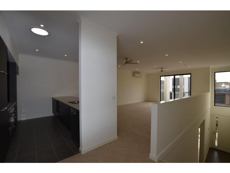 11 Souter Crescent, Footscray VIC 3011