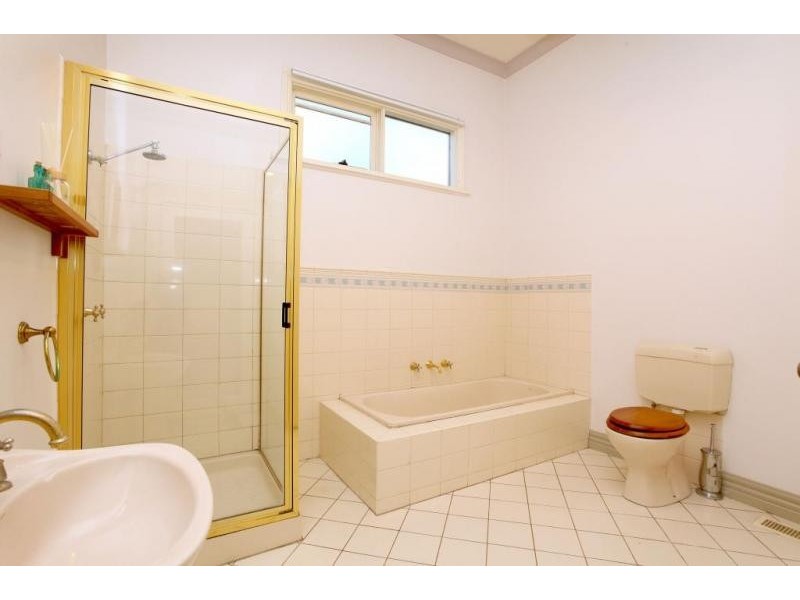 66 River Street, Newport VIC 3015