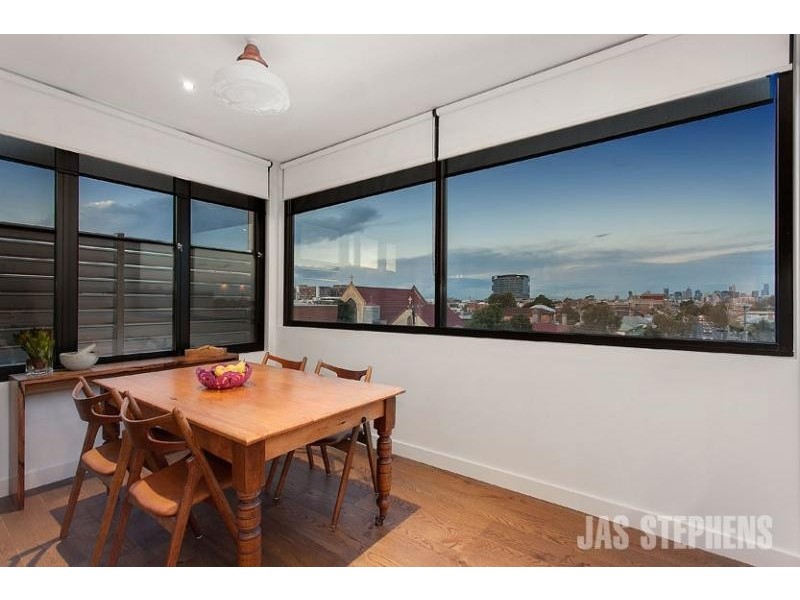 202/96 Pilgrim Street, Seddon VIC 3011