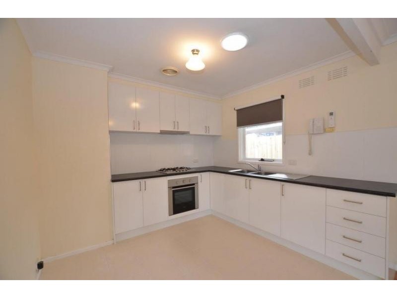 13 Spear Court, Altona VIC 3018