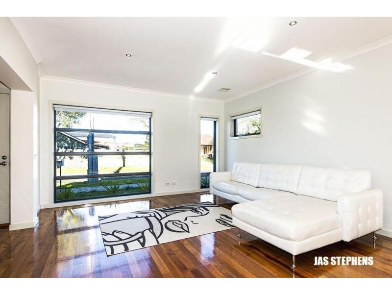 2 Pullar Street, Maidstone VIC 3012