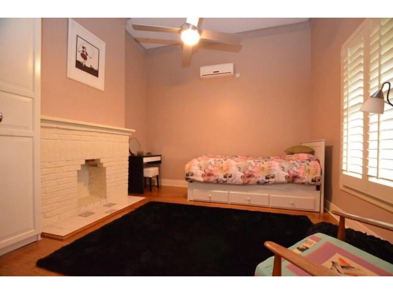 5 Edgar Street, Kingsville VIC 3012