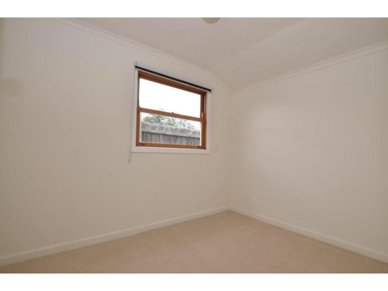 2 Burns Street, Maidstone VIC 3012