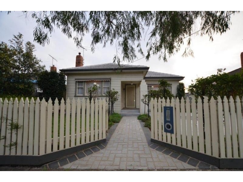 1/4 Sredna Street, West Footscray VIC 3012