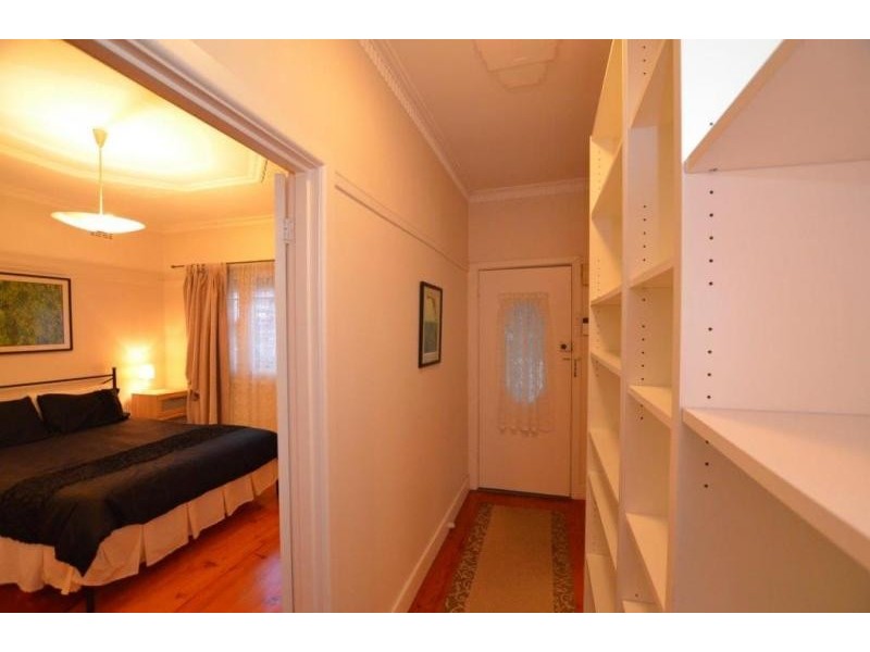 1/4 Sredna Street, West Footscray VIC 3012