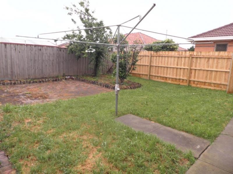 2/48 Wellington Street, West Footscray VIC 3012