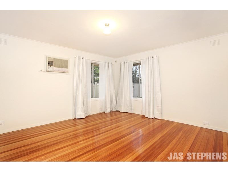 10 Power Street, St Albans VIC 3021