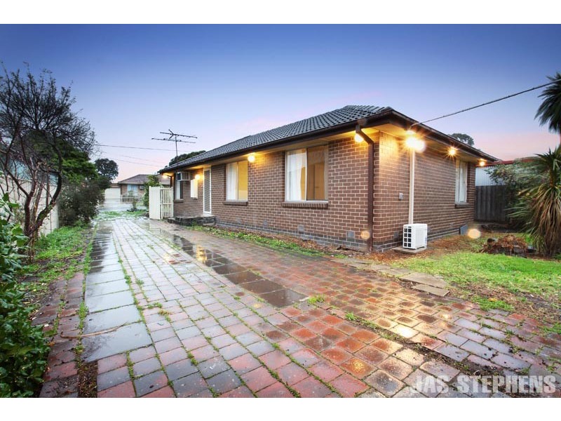 10 Power Street, St Albans VIC 3021