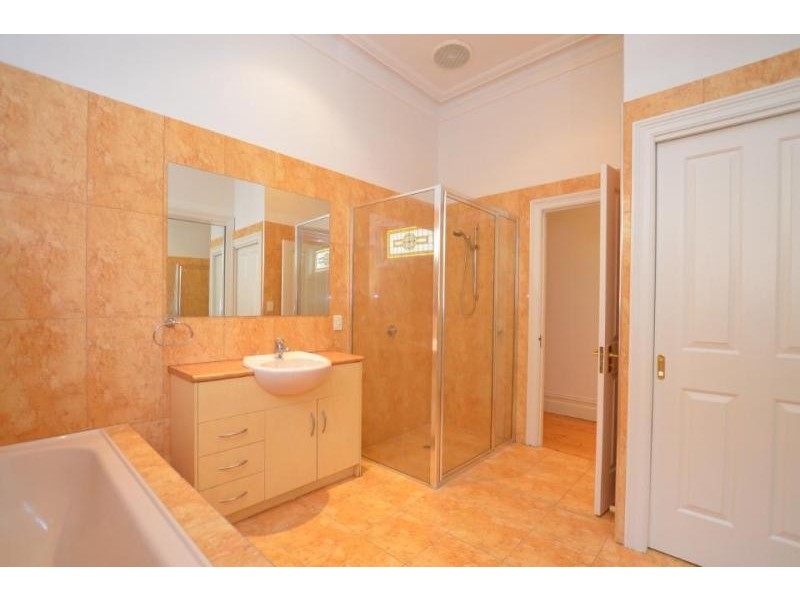 76 Hamilton Street, Yarraville VIC 3013