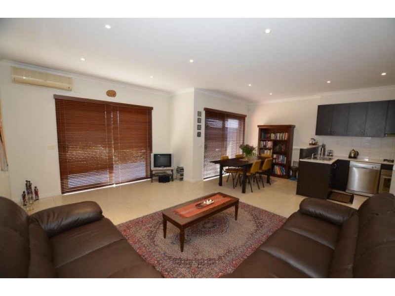 3/120 Suffolk Street, Maidstone VIC 3012