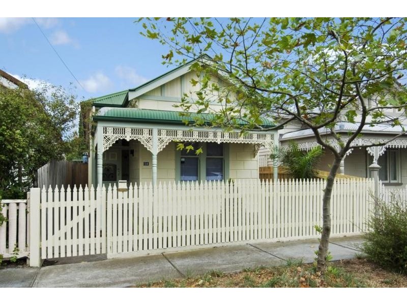 24 Hamilton Street, Seddon VIC 3011