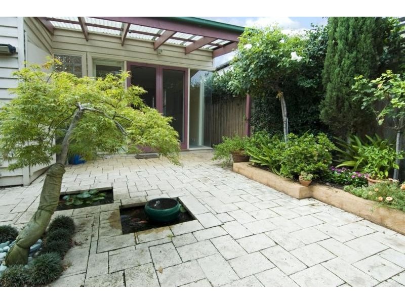 24 Hamilton Street, Seddon VIC 3011