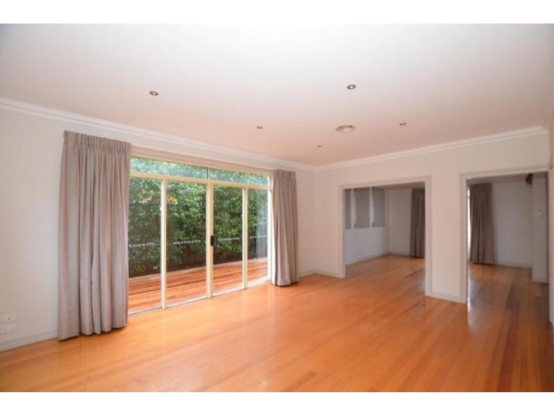 2/36 Vernon Street, South Kingsville VIC 3015