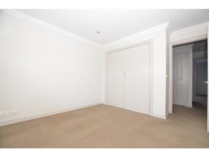 2/36 Vernon Street, South Kingsville VIC 3015