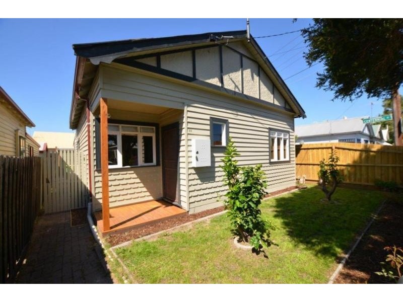 33 Robbs Road, West Footscray VIC 3012