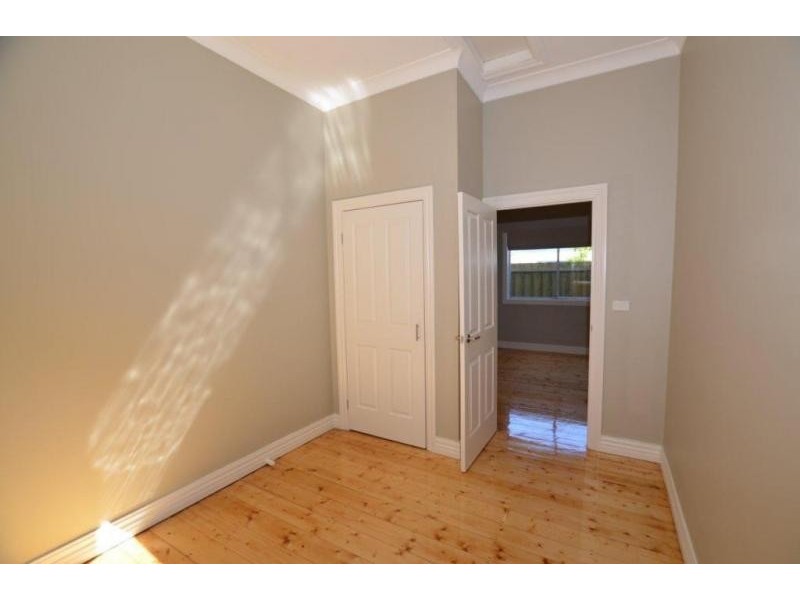 33 Robbs Road, West Footscray VIC 3012