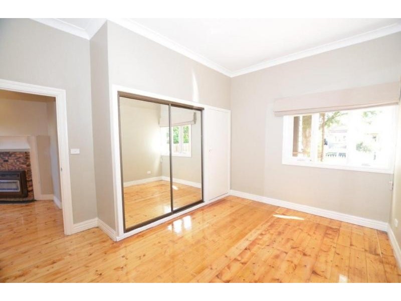 33 Robbs Road, West Footscray VIC 3012