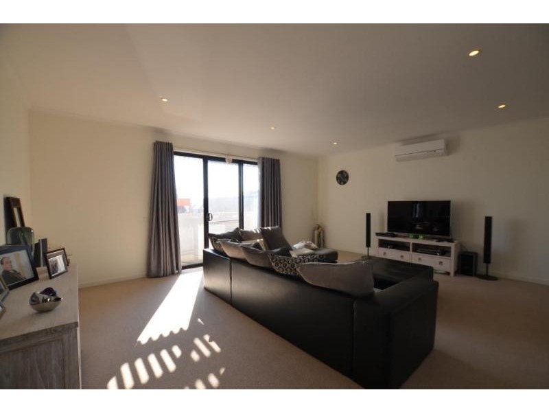 7/20 Hewitt Avenue, Footscray VIC 3011