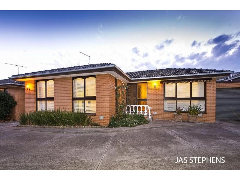 2/27 Ormond Road, West Footscray VIC 3012