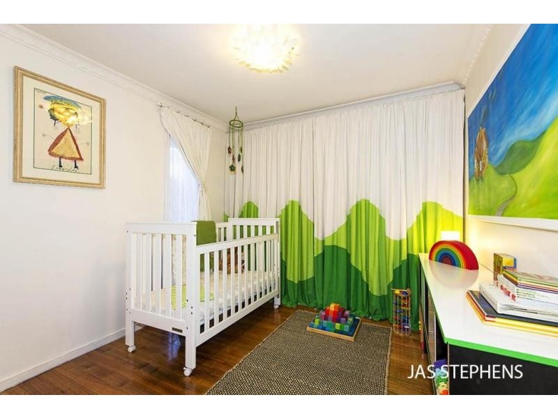 2/27 Ormond Road, West Footscray VIC 3012