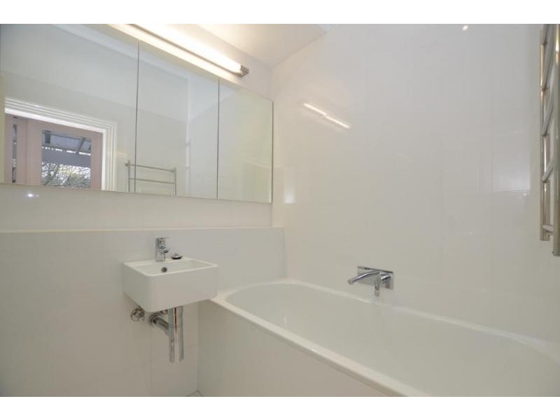 60 Cowper Street, Footscray VIC 3011