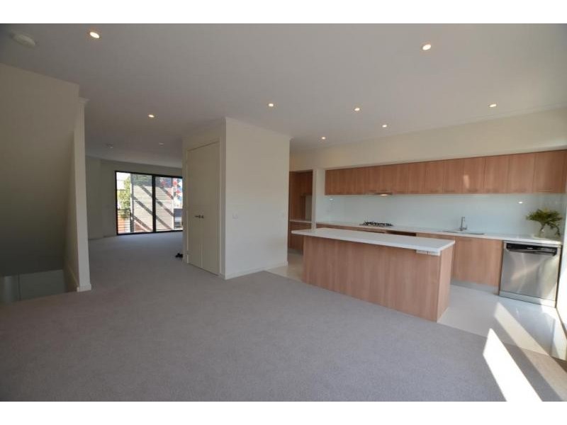 16 Hocking Street, Footscray VIC 3011