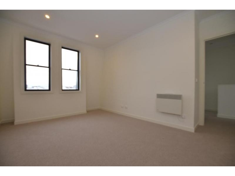 16 Hocking Street, Footscray VIC 3011