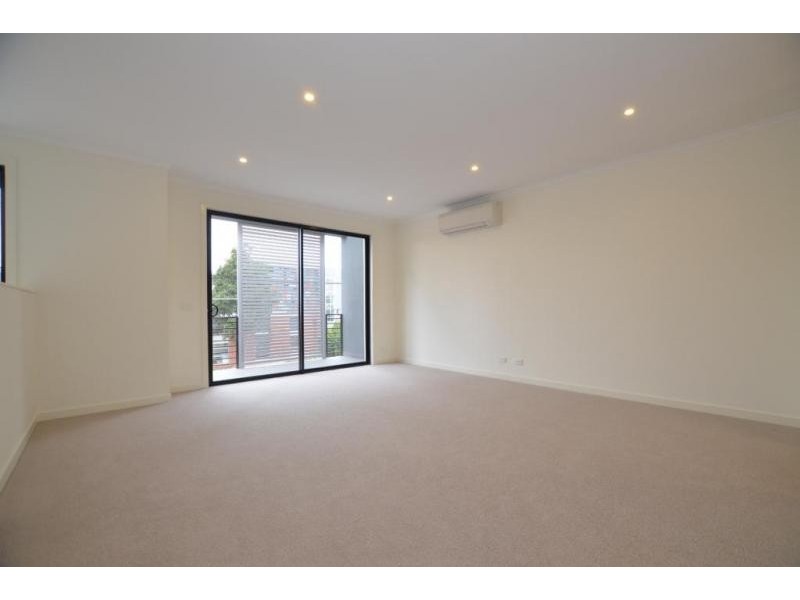 16 Hocking Street, Footscray VIC 3011