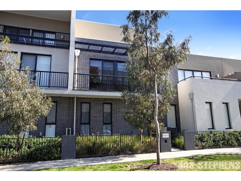 16 Newman Drive, Footscray VIC 3011