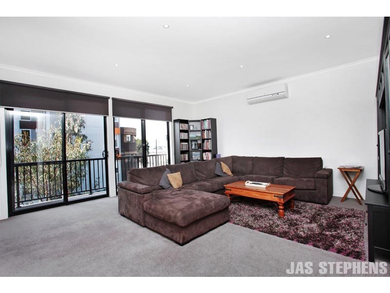 16 Newman Drive, Footscray VIC 3011