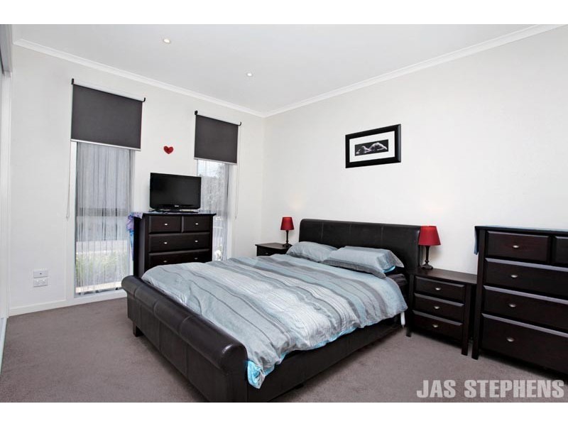 16 Newman Drive, Footscray VIC 3011