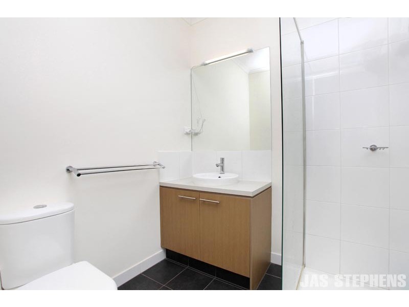 16 Newman Drive, Footscray VIC 3011