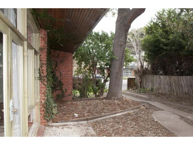 296 Melbourne Road, Newport VIC 3015