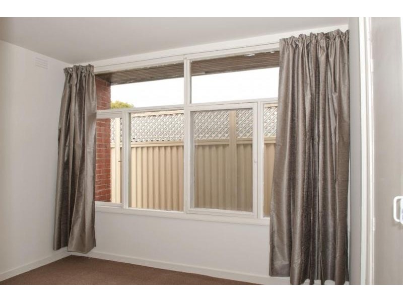 296 Melbourne Road, Newport VIC 3015