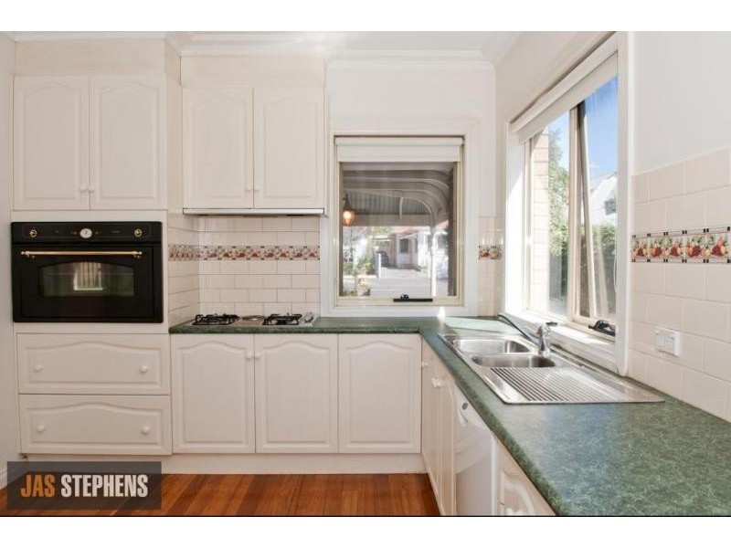 194 Douglas Parade, Newport VIC 3015