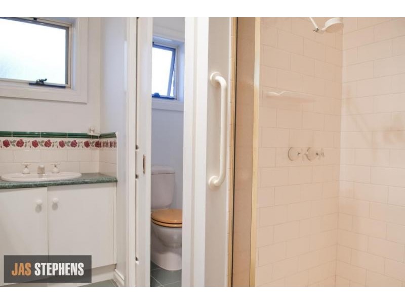 194 Douglas Parade, Newport VIC 3015