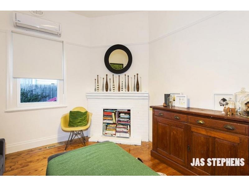 6 Kerr Street, Kingsville VIC 3012