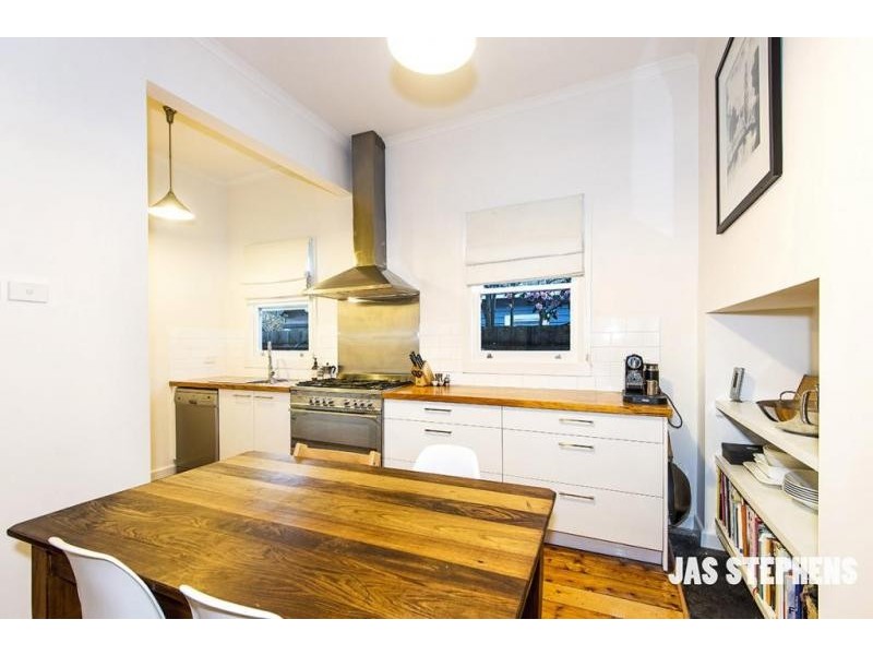 6 Kerr Street, Kingsville VIC 3012