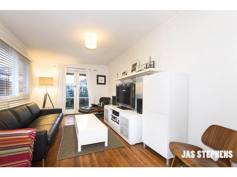 6 Kerr Street, Kingsville VIC 3012