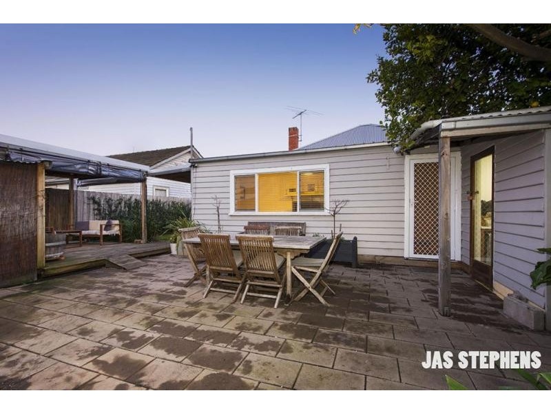 6 Kerr Street, Kingsville VIC 3012