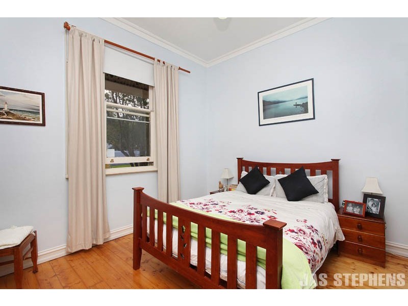 55 Kingsville Street, Kingsville VIC 3012